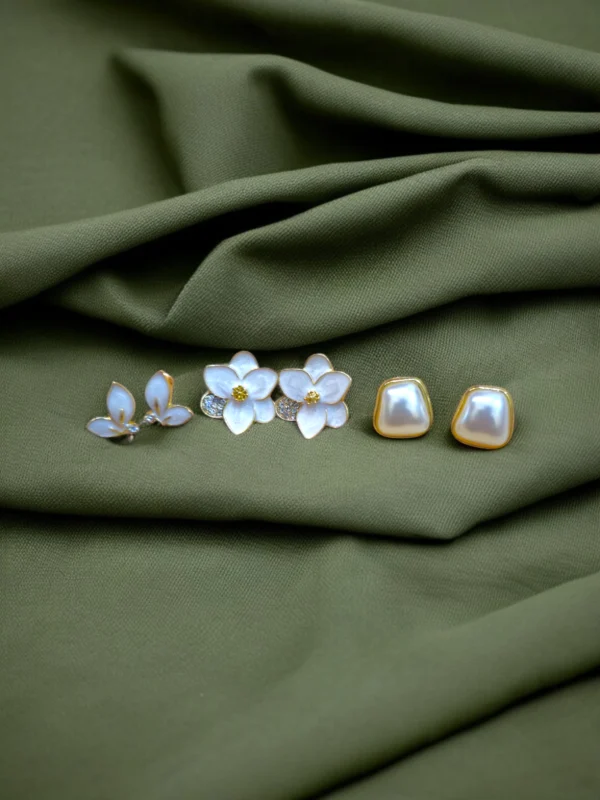 Pearl and enamel flower stud earrings – delicate artificial jewellery set for women.