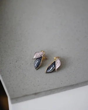 Stylish gold and pearl earrings set from Stylo Jewellery